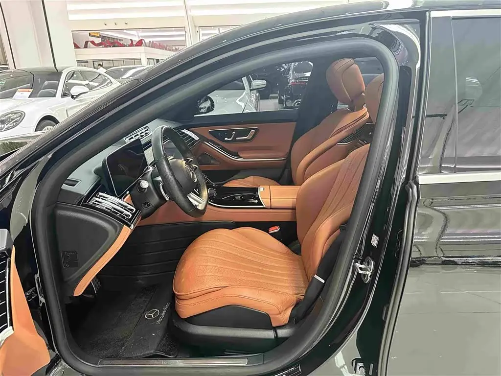 Mercedes-Benz S-Class 2022 — Photo 9/19