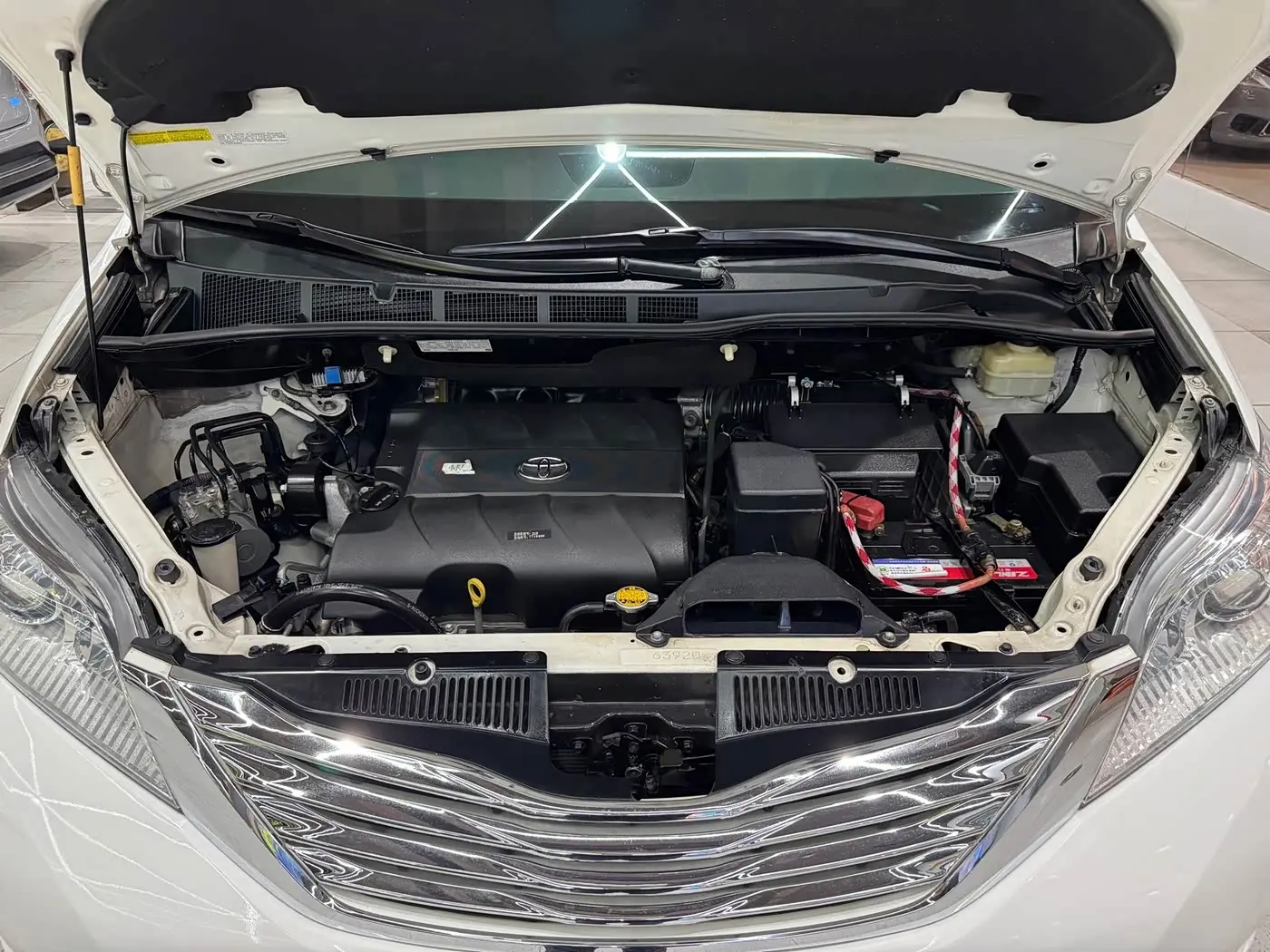 Toyota Sienna 2016 — Photo 14/18
