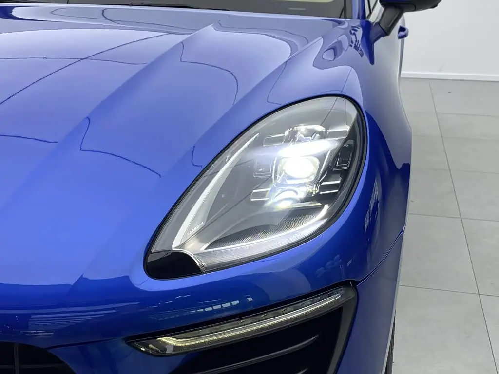 Porsche Macan 2019 — Фото 6/20