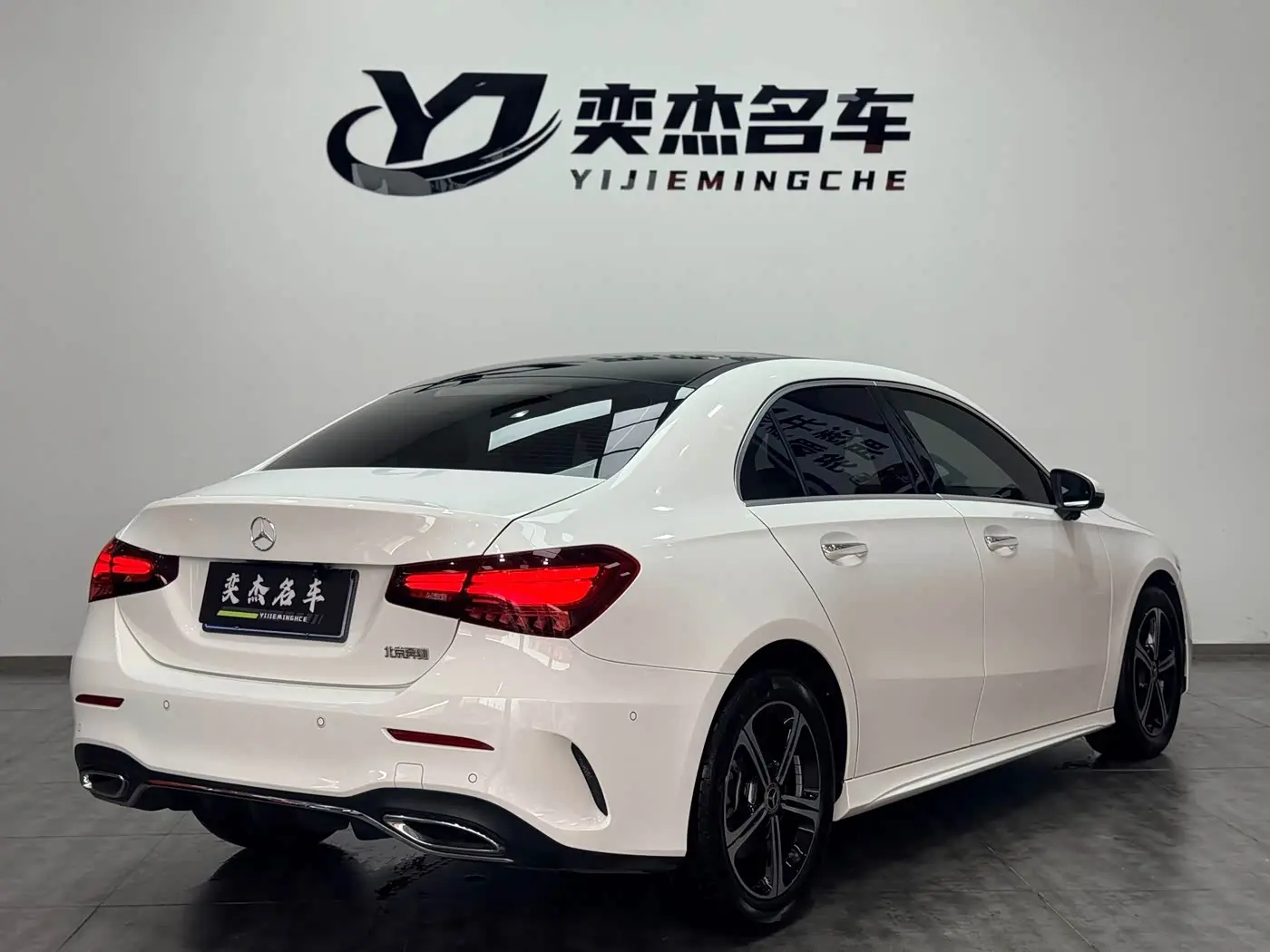 Mercedes-Benz A-Class 2023 — Фото 9/18