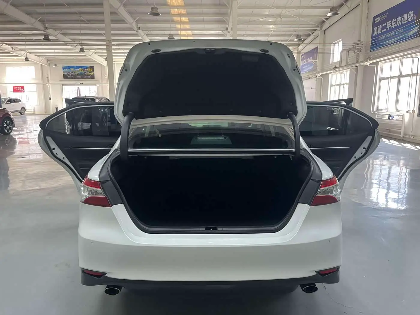 Toyota Camry 2022 — Фото 18/19