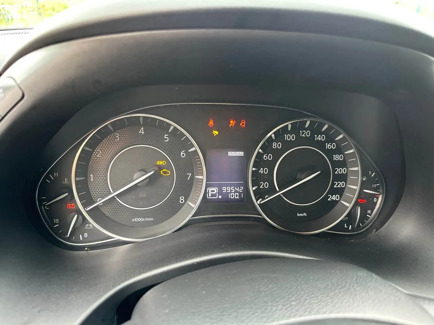 Nissan Patrol 2018 — Photo 14/17