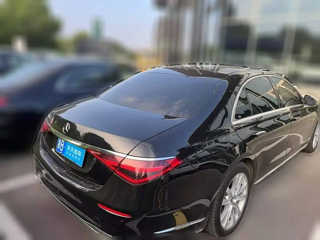 Mercedes-Benz S-Class 2022 — Photo 2/5