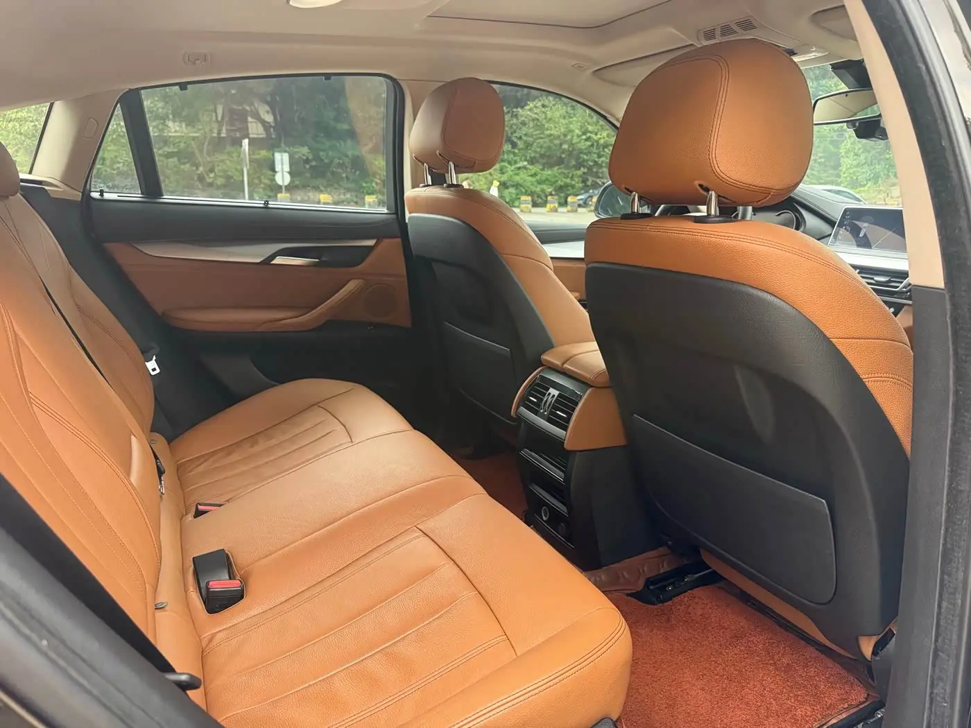 BMW X6 2019 — Photo 9/20