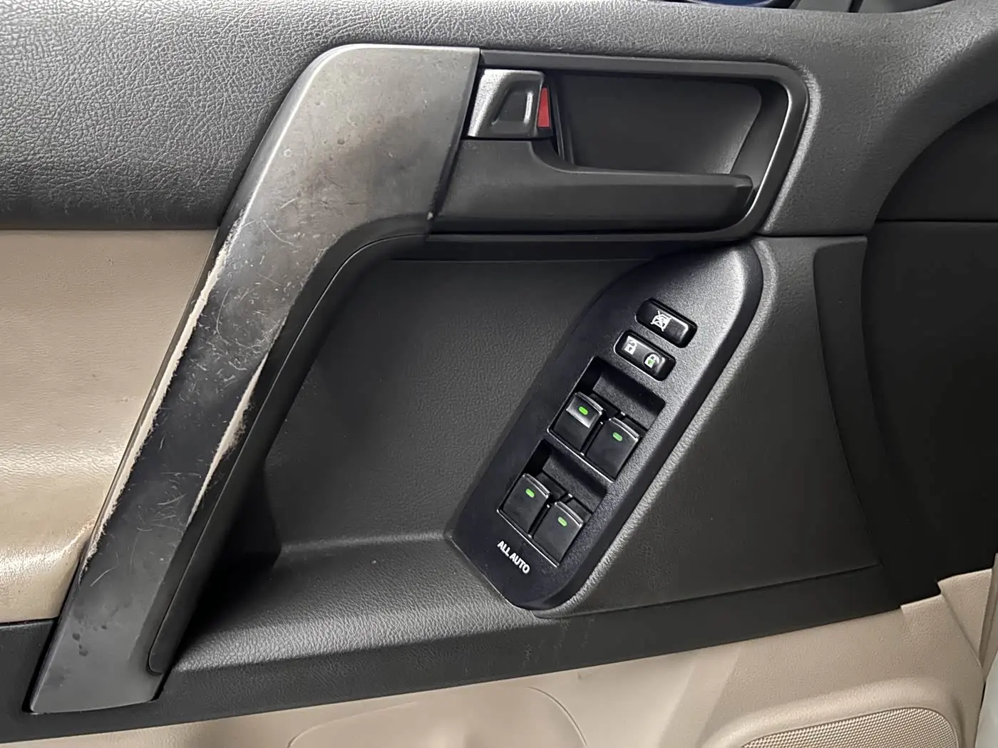 Toyota Prado 2012 — Şəkil 10/11