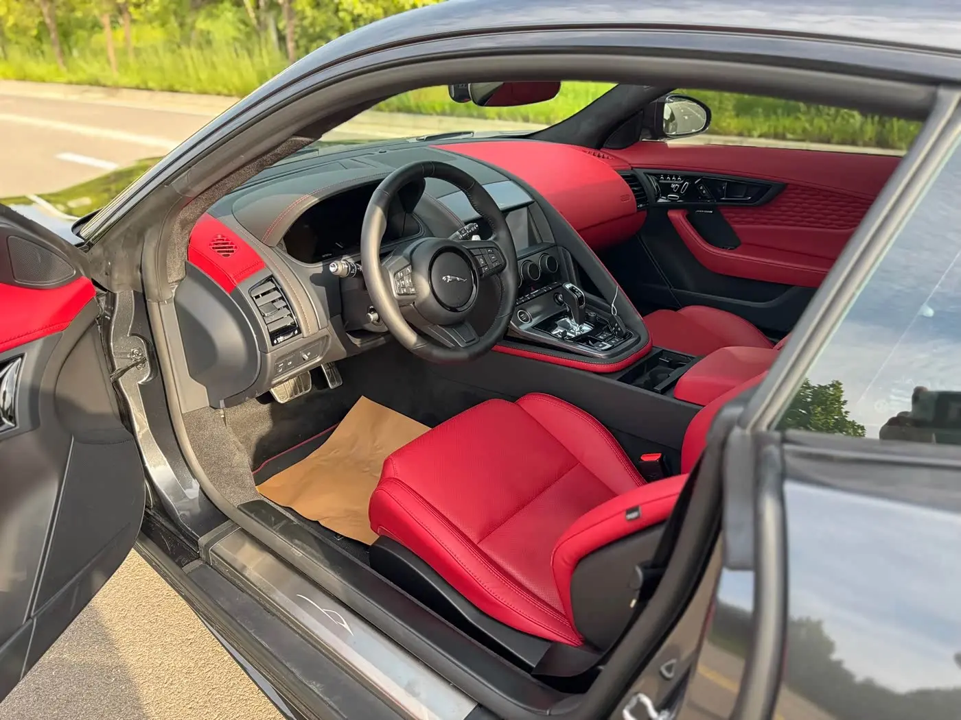 Jaguar F-TYPE 2024 — Şəkil 4/17