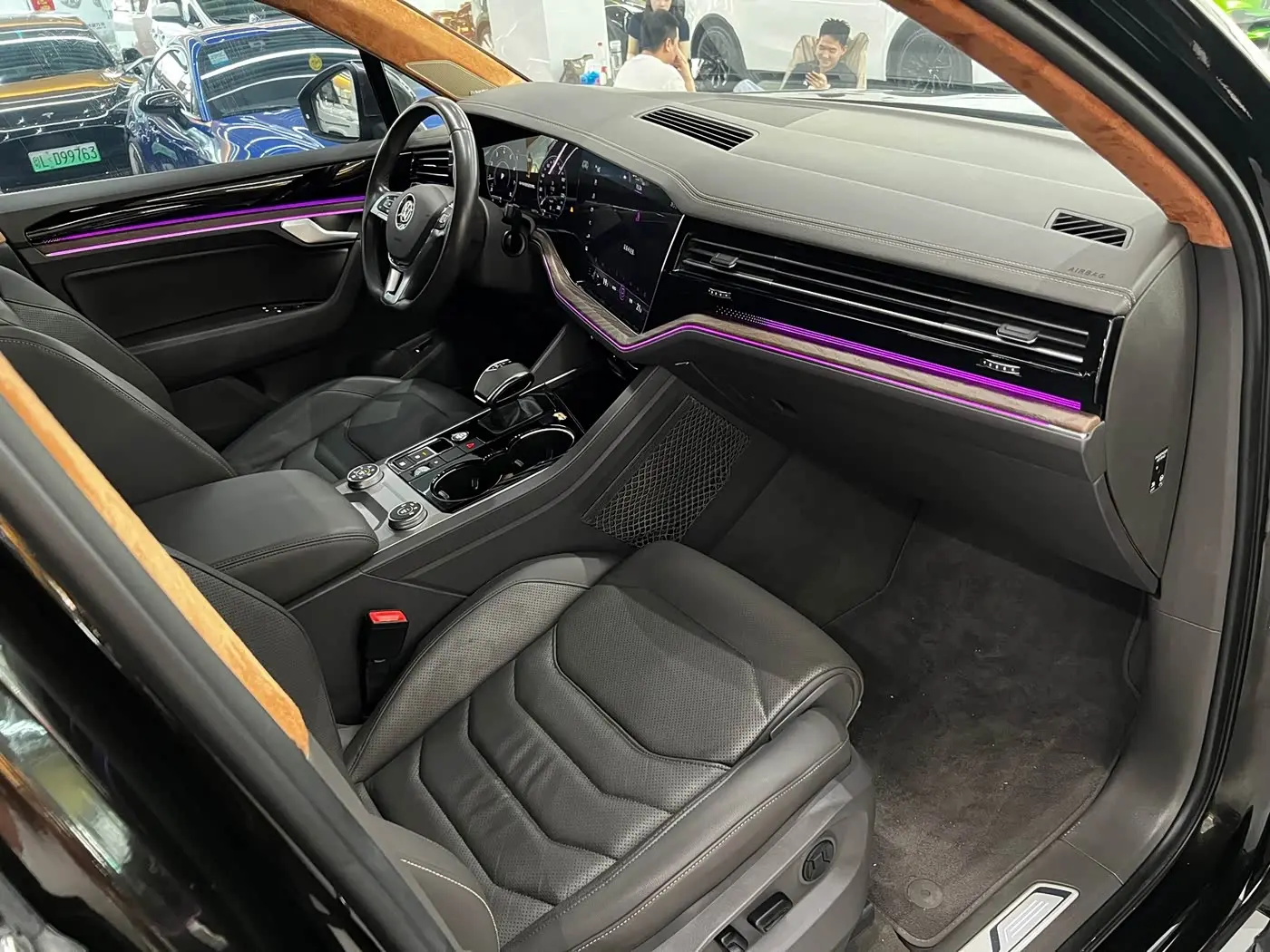 Volkswagen Touareg 2019 — Photo 9/17