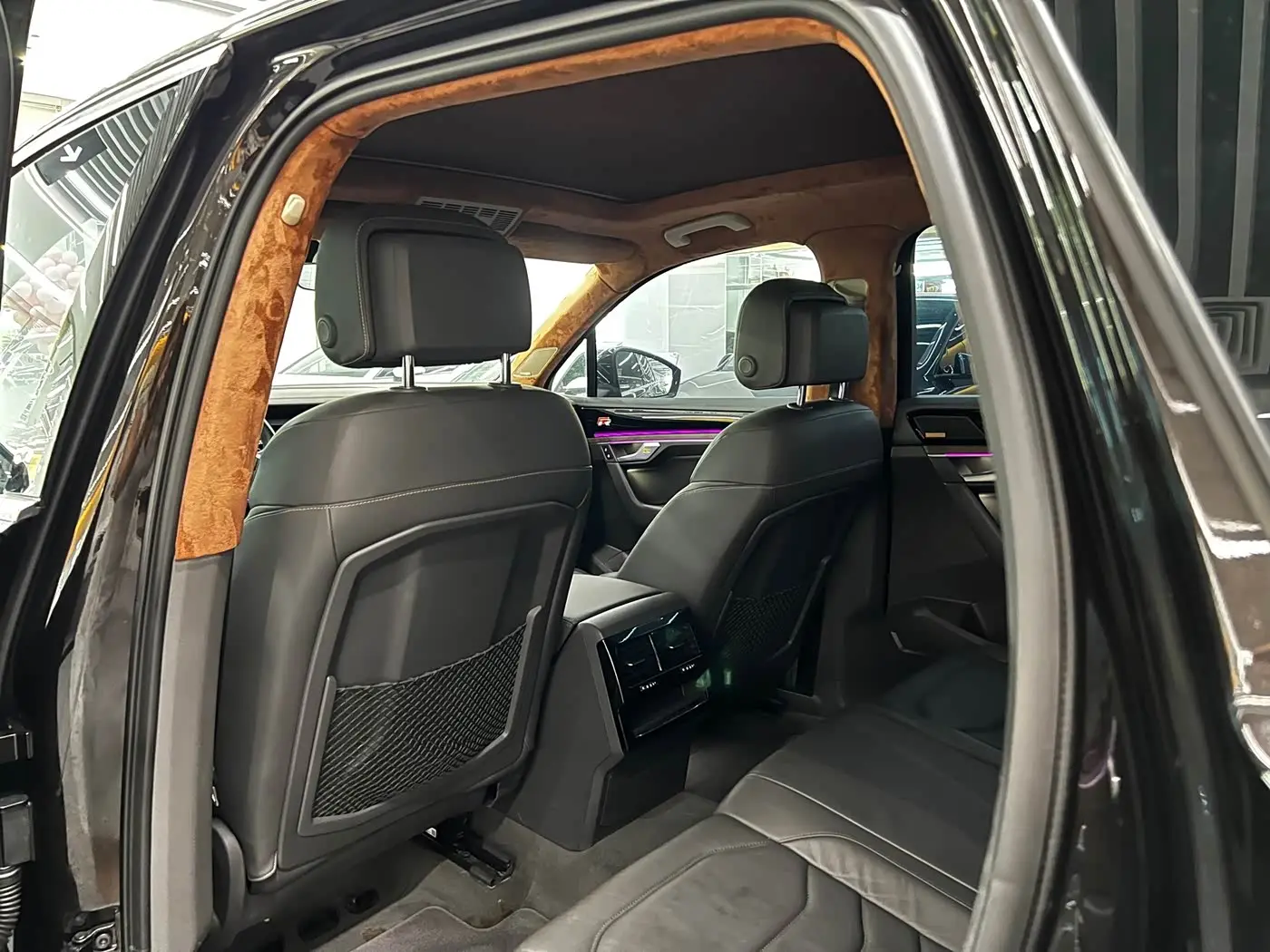 Volkswagen Touareg 2019 — Photo 6/17