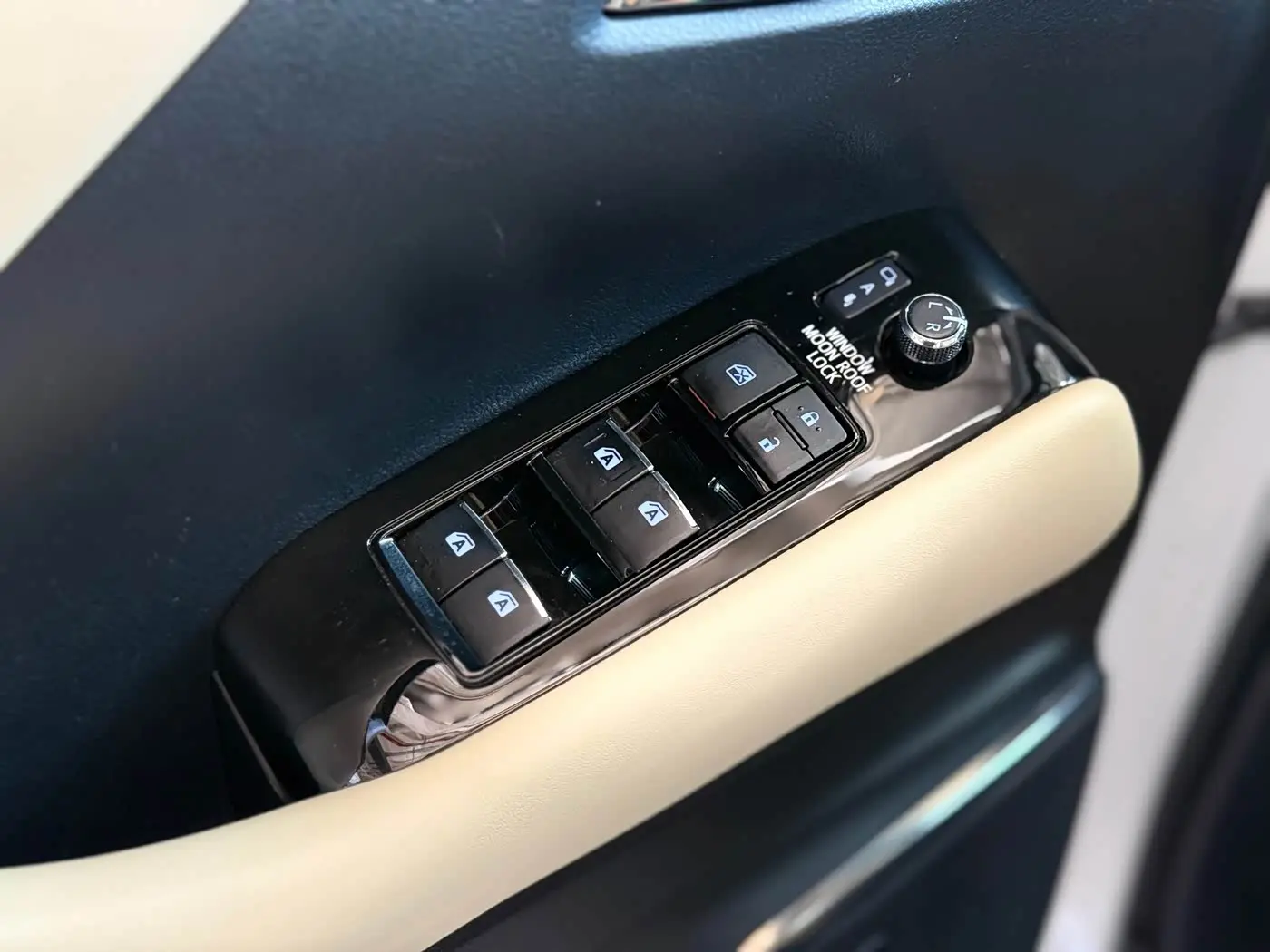 Toyota Alphard 2018 — Şəkil 8/20
