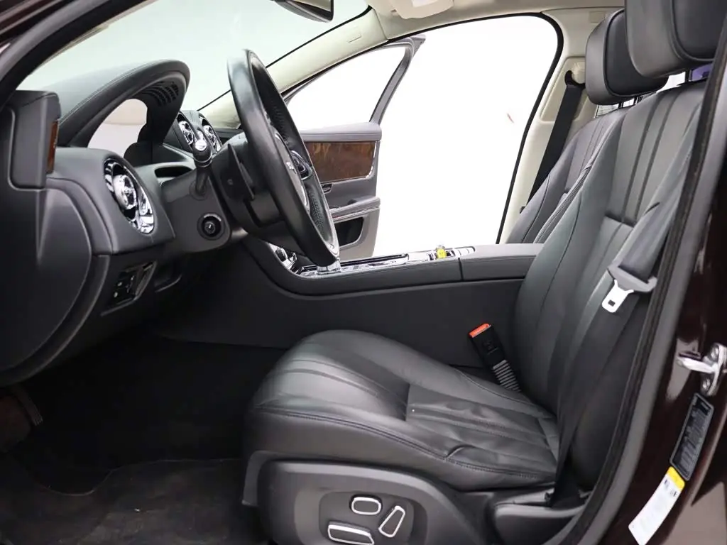 Jaguar XJ 2014 — Photo 2/20