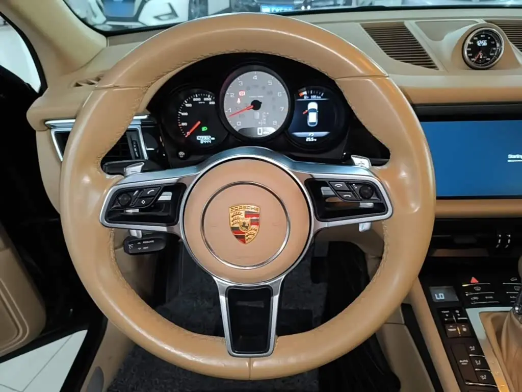 Porsche Macan 2015 — Фото 11/20