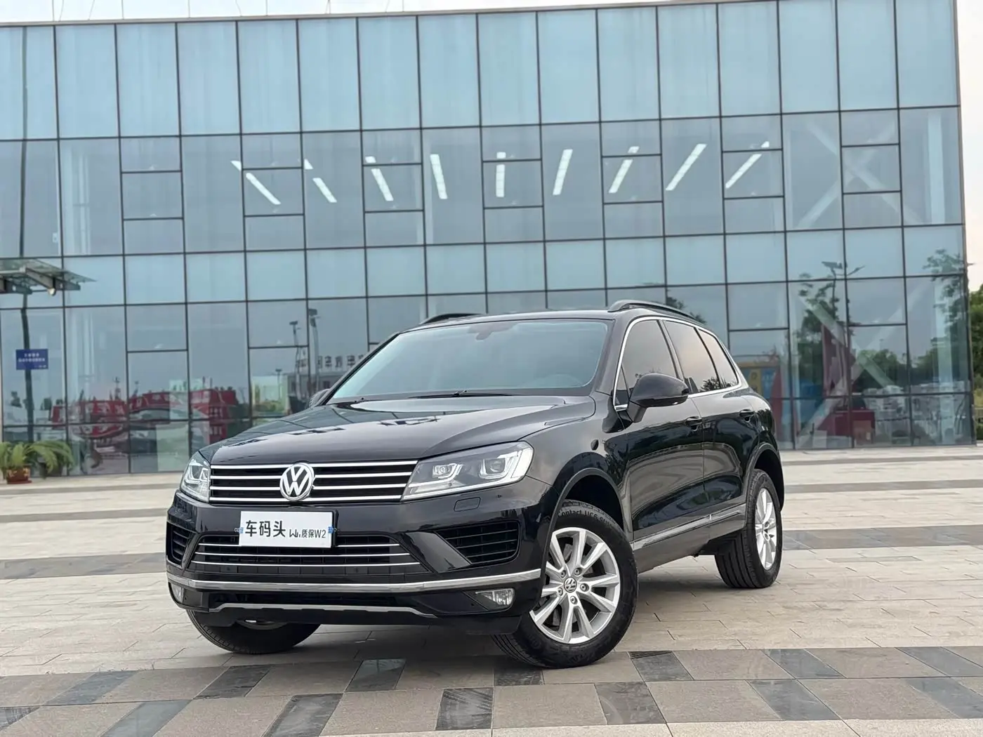 Volkswagen Touareg 2017 — Photo 1/20
