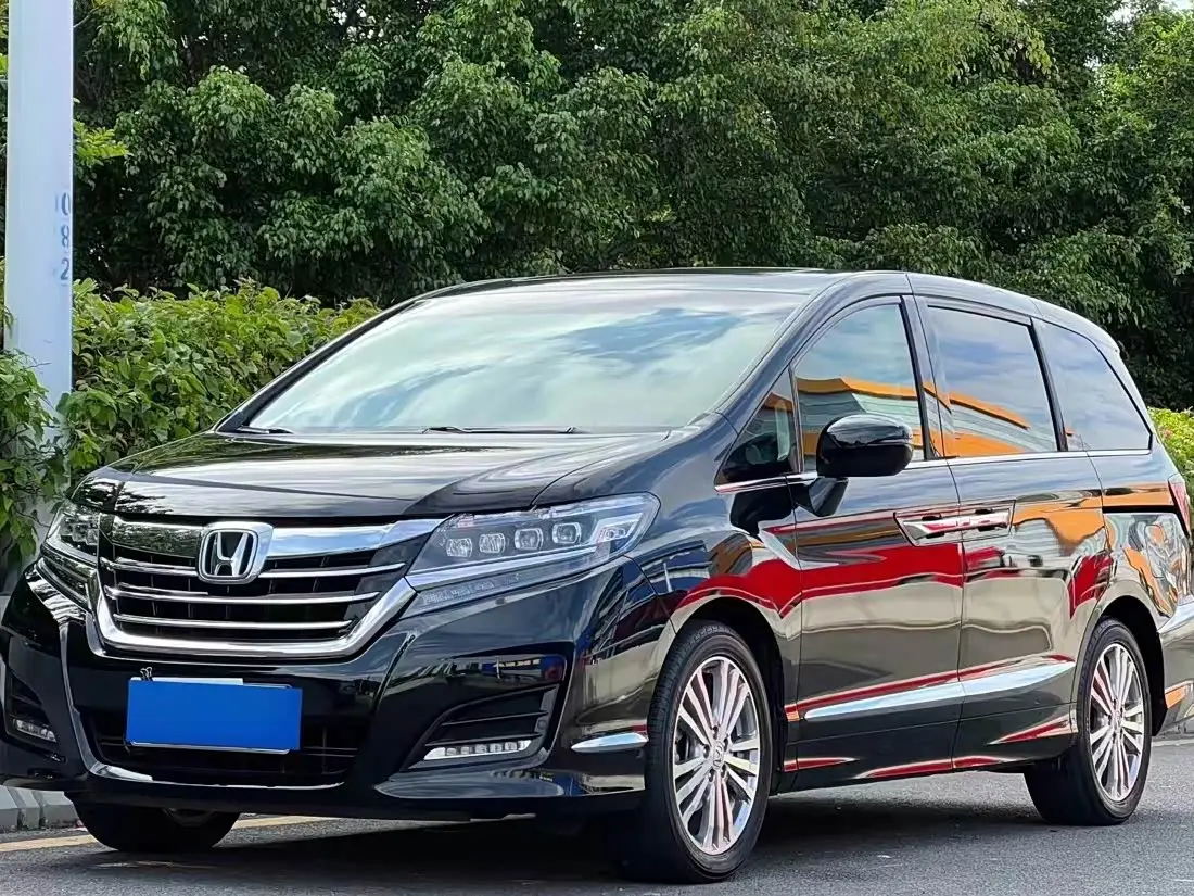 Honda Elysion 2017 — Şəkil 1/9