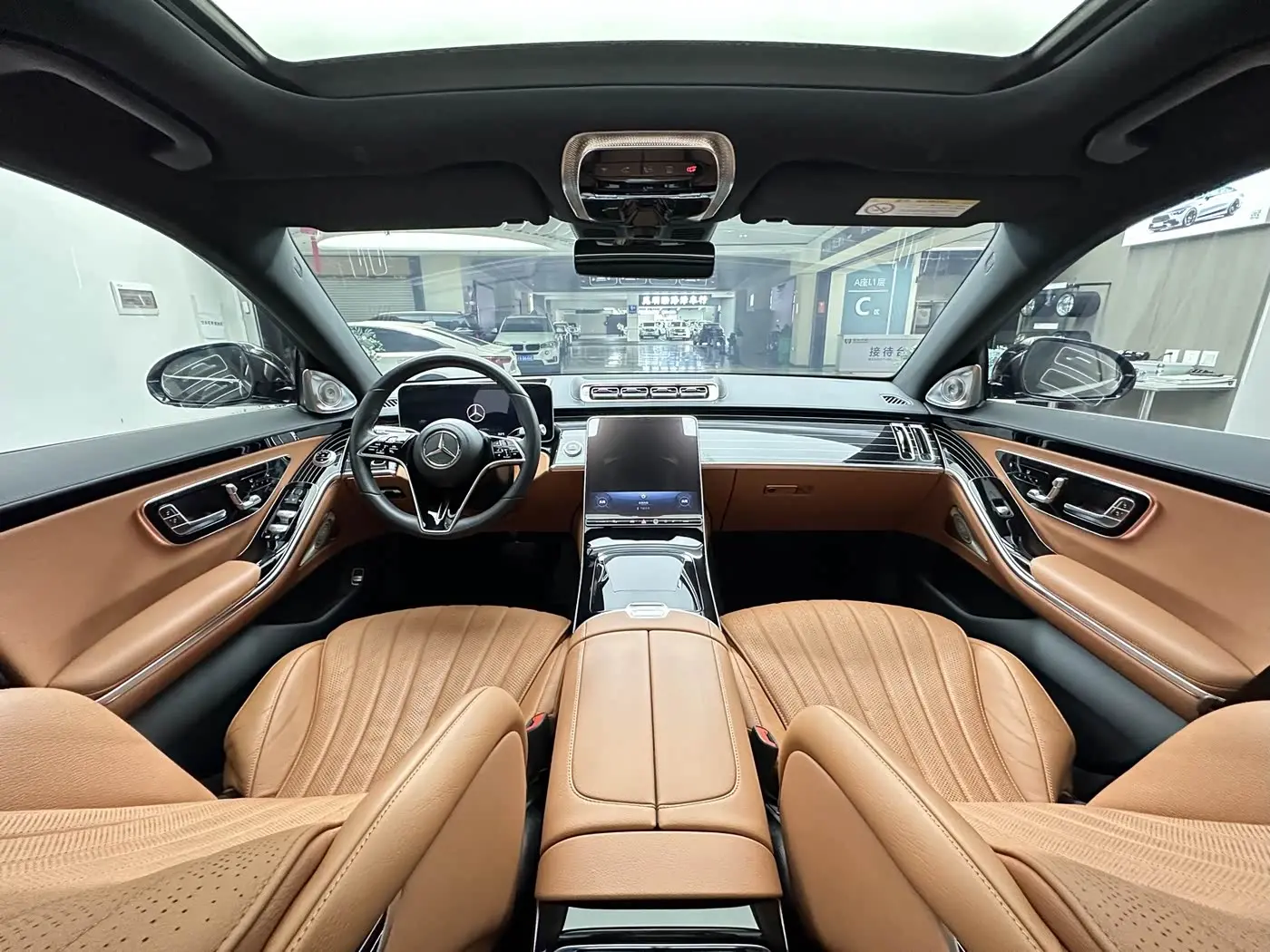 Mercedes-Benz S-Class 2022 — Photo 9/20