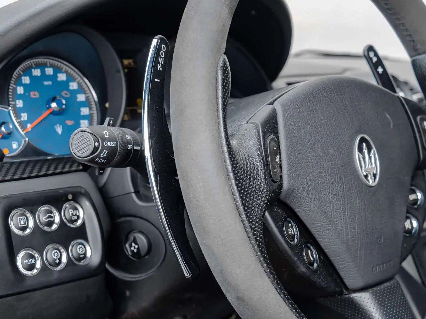 Maserati GranTurismo 2018 — ფოტო 7/17