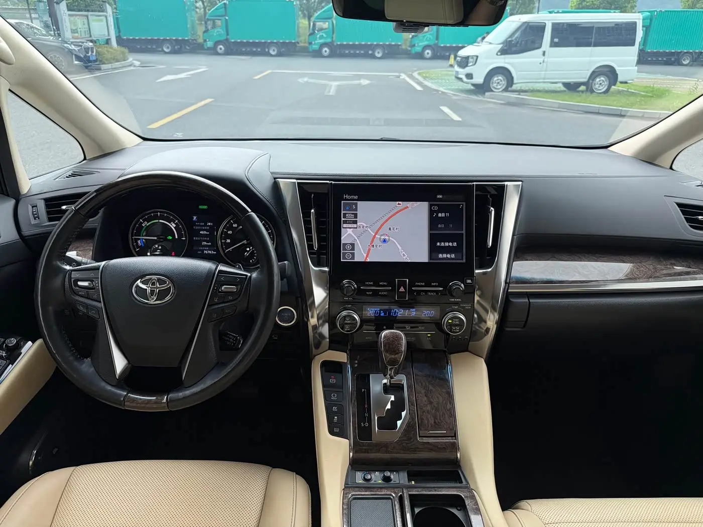 Toyota Alphard 2022 — Photo 13/20
