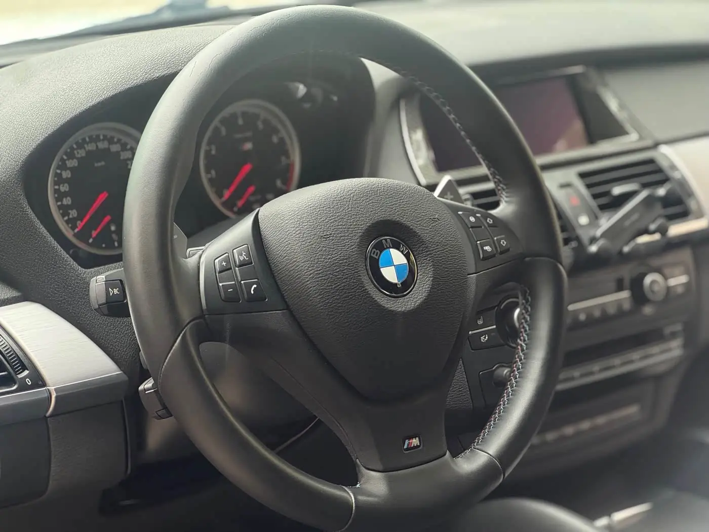BMW X5 M 2013 — Şəkil 8/19
