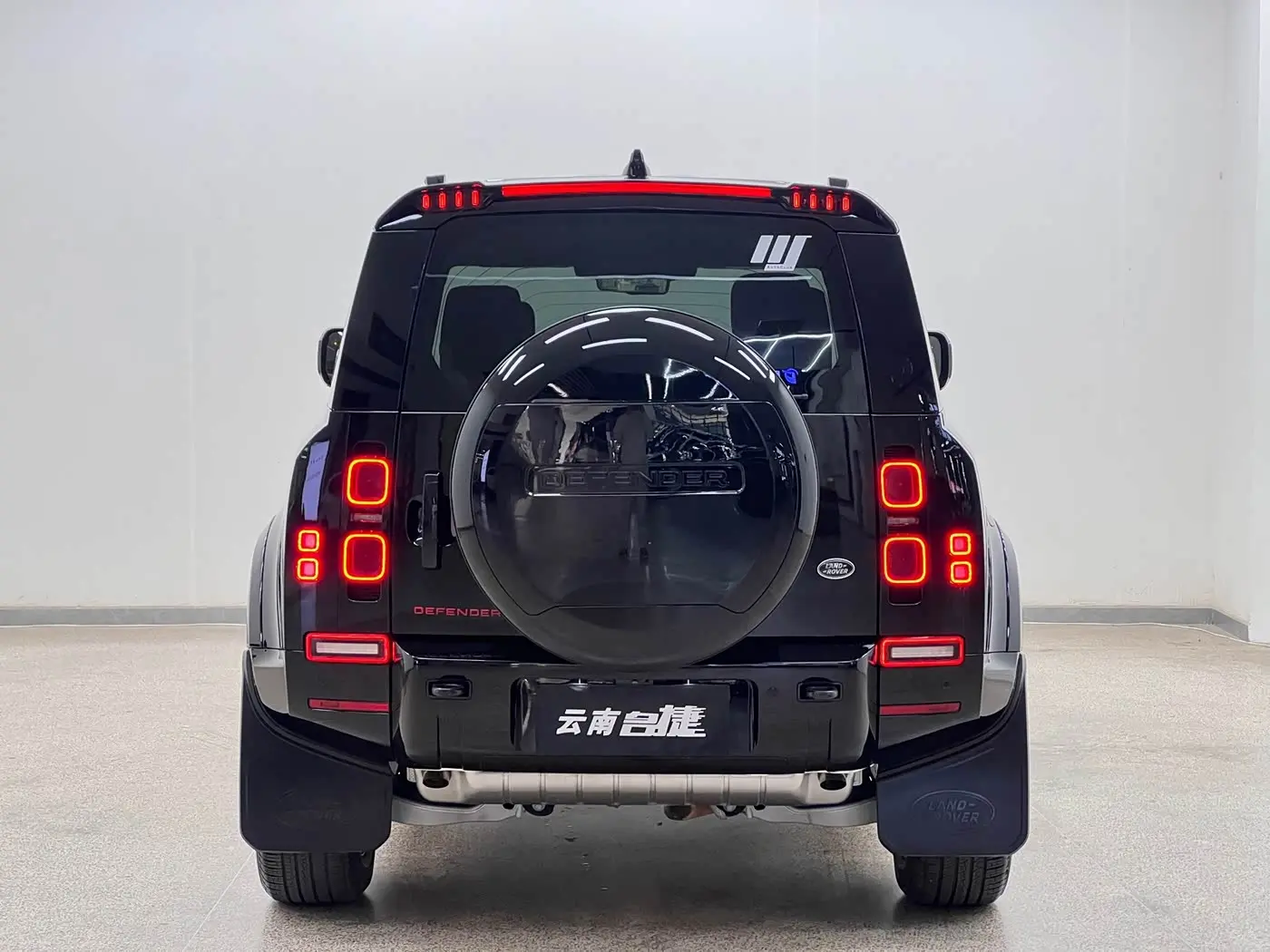 Land Rover Defender 2024 — Photo 5/20