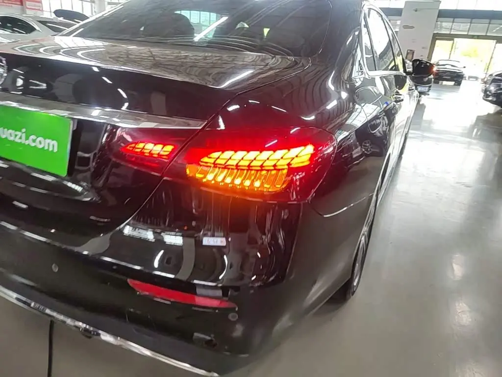 Mercedes-Benz E-Class 2023 — Şəkil 8/20