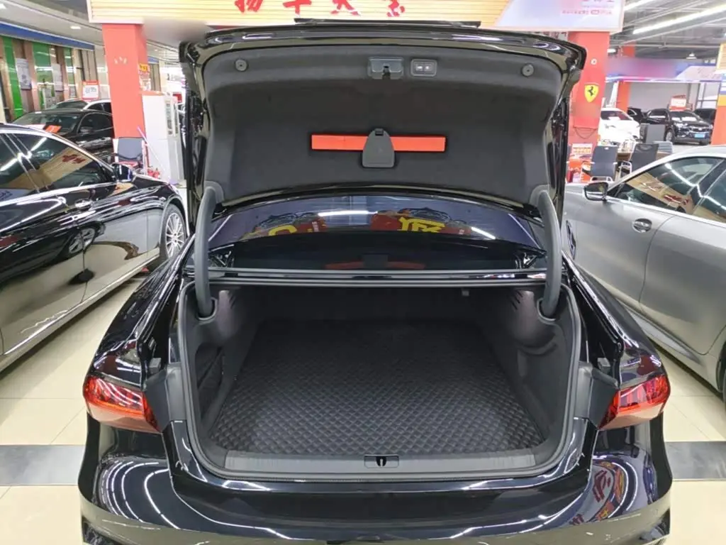 Audi A7L 2024 — Photo 19/20