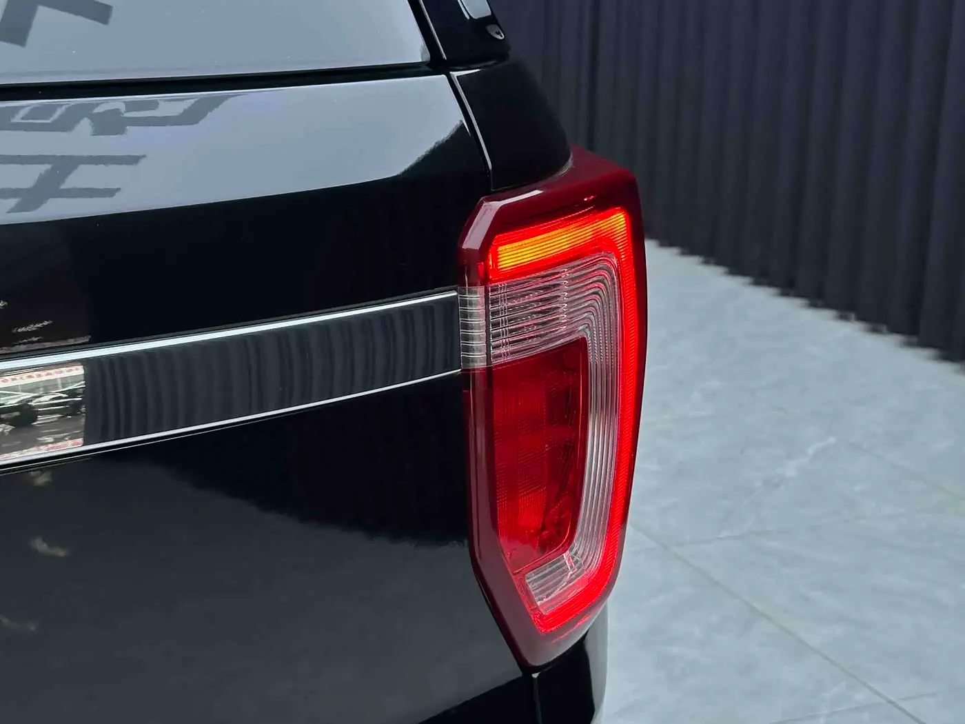 Ford Explorer 2016 — Photo 12/15