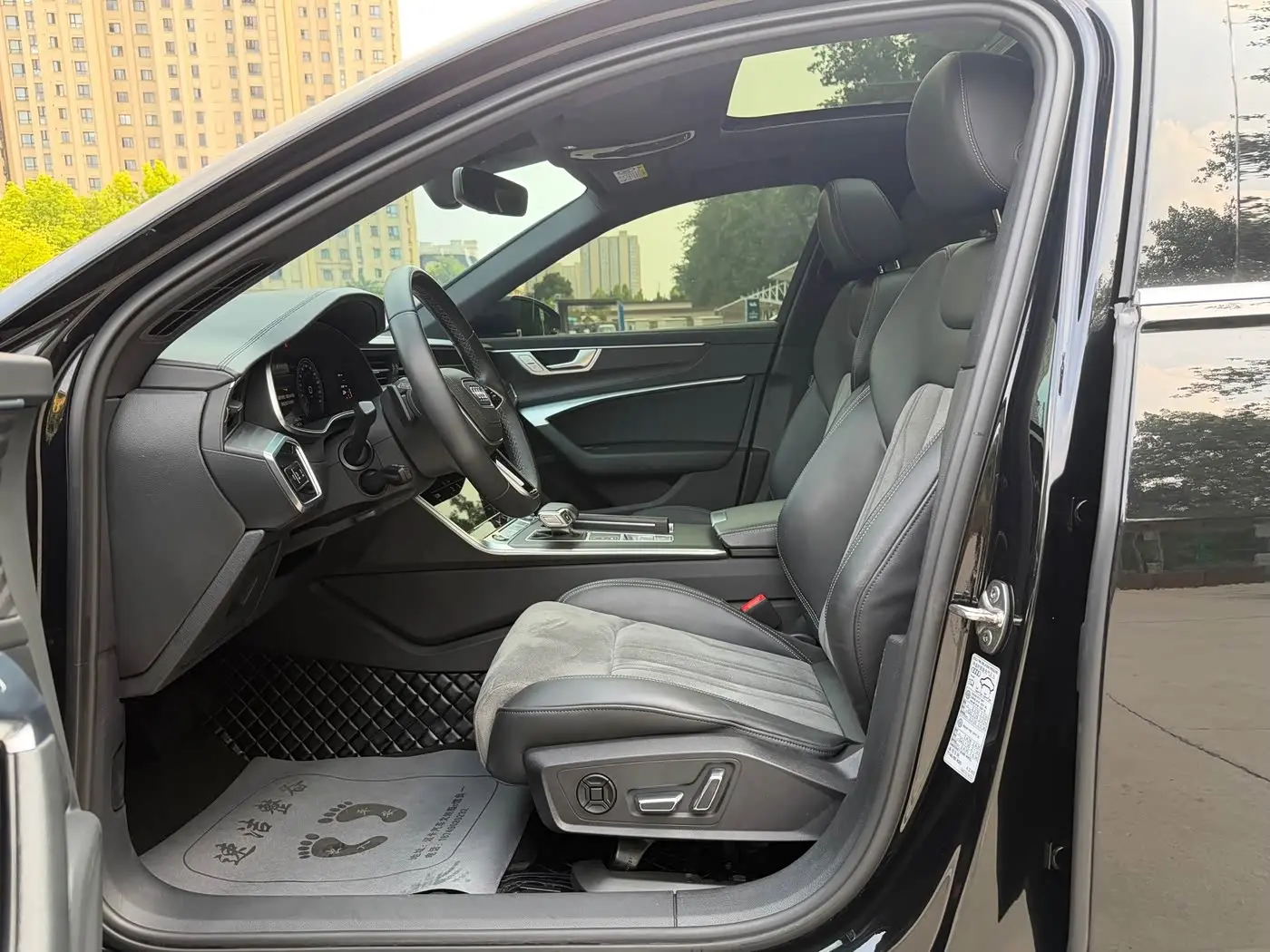 Audi A6L 2024 — Photo 3/16