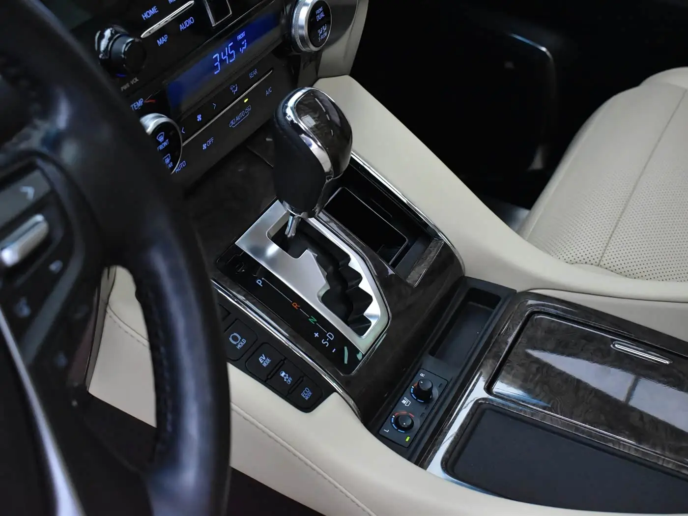 Toyota Alphard 2021 — Фото 12/20