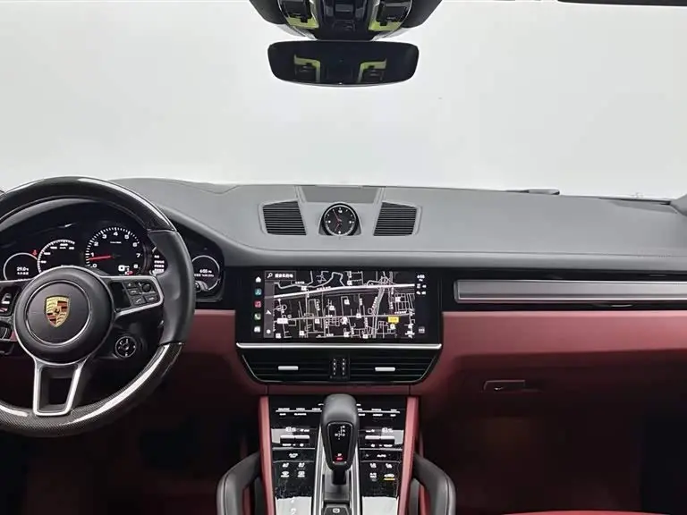 Porsche Cayenne 2023 — Photo 12/17