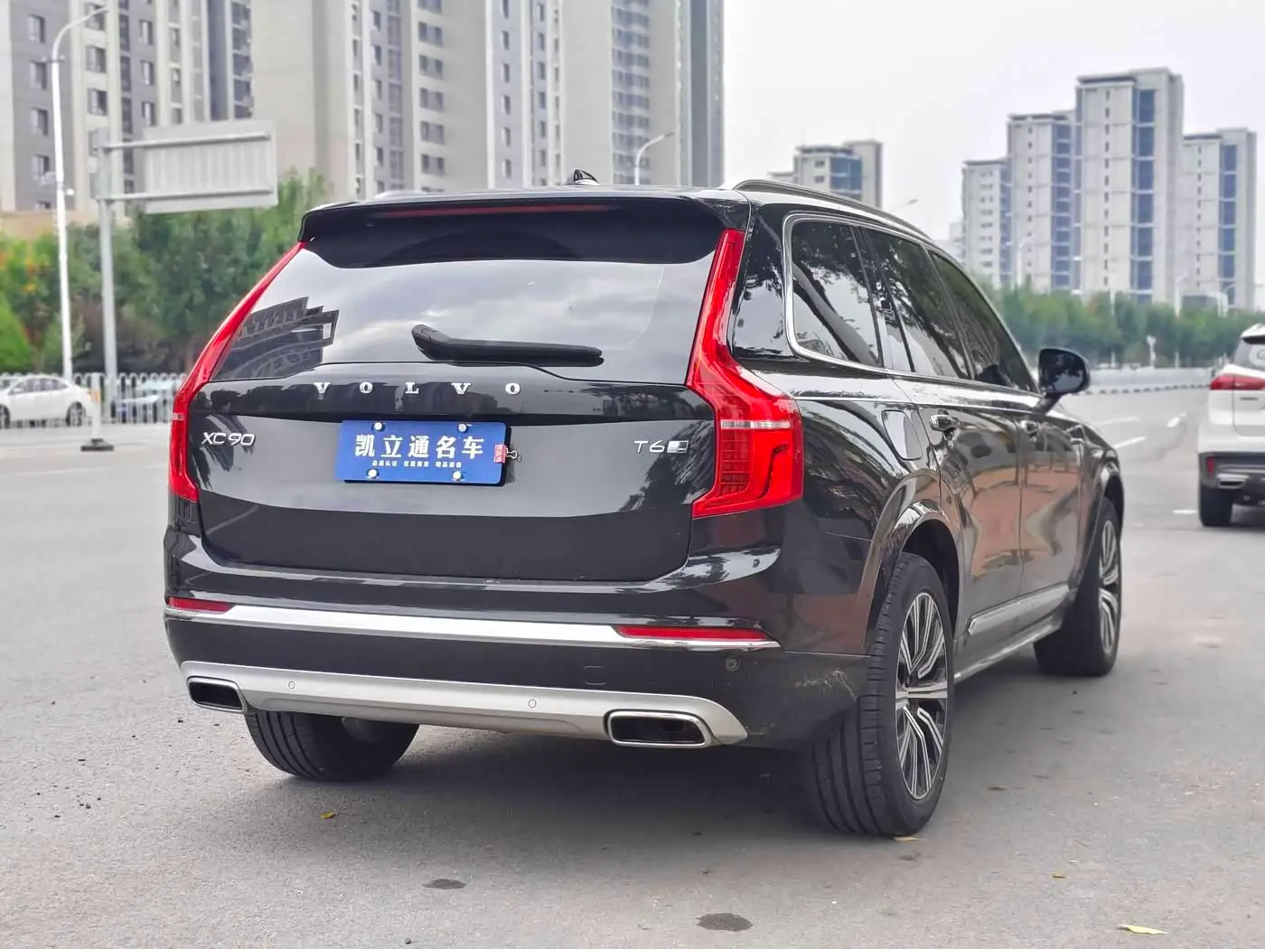 Volvo XC90 2020 — Photo 4/10