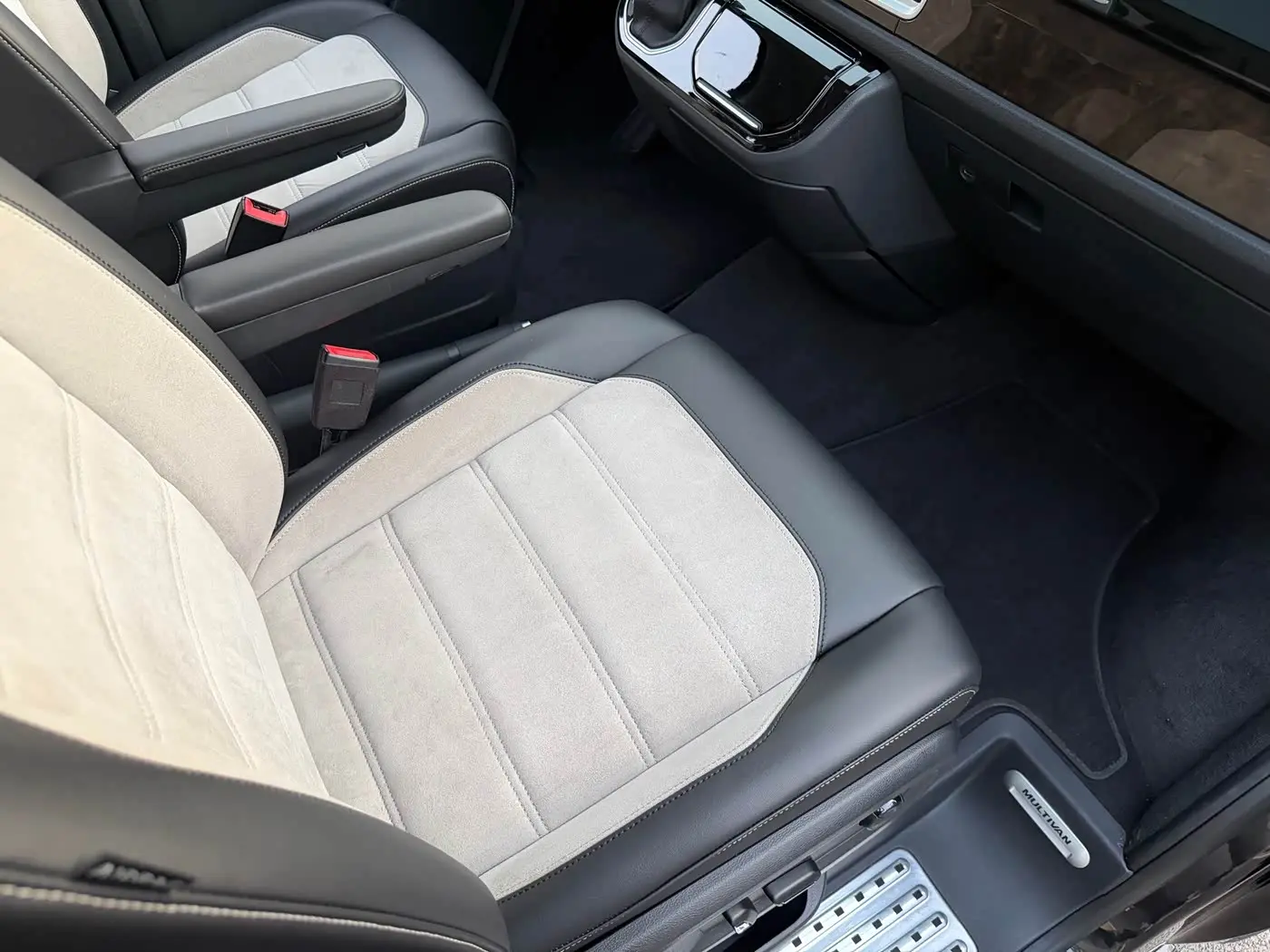 Volkswagen Multivan 2019 — Şəkil 10/20