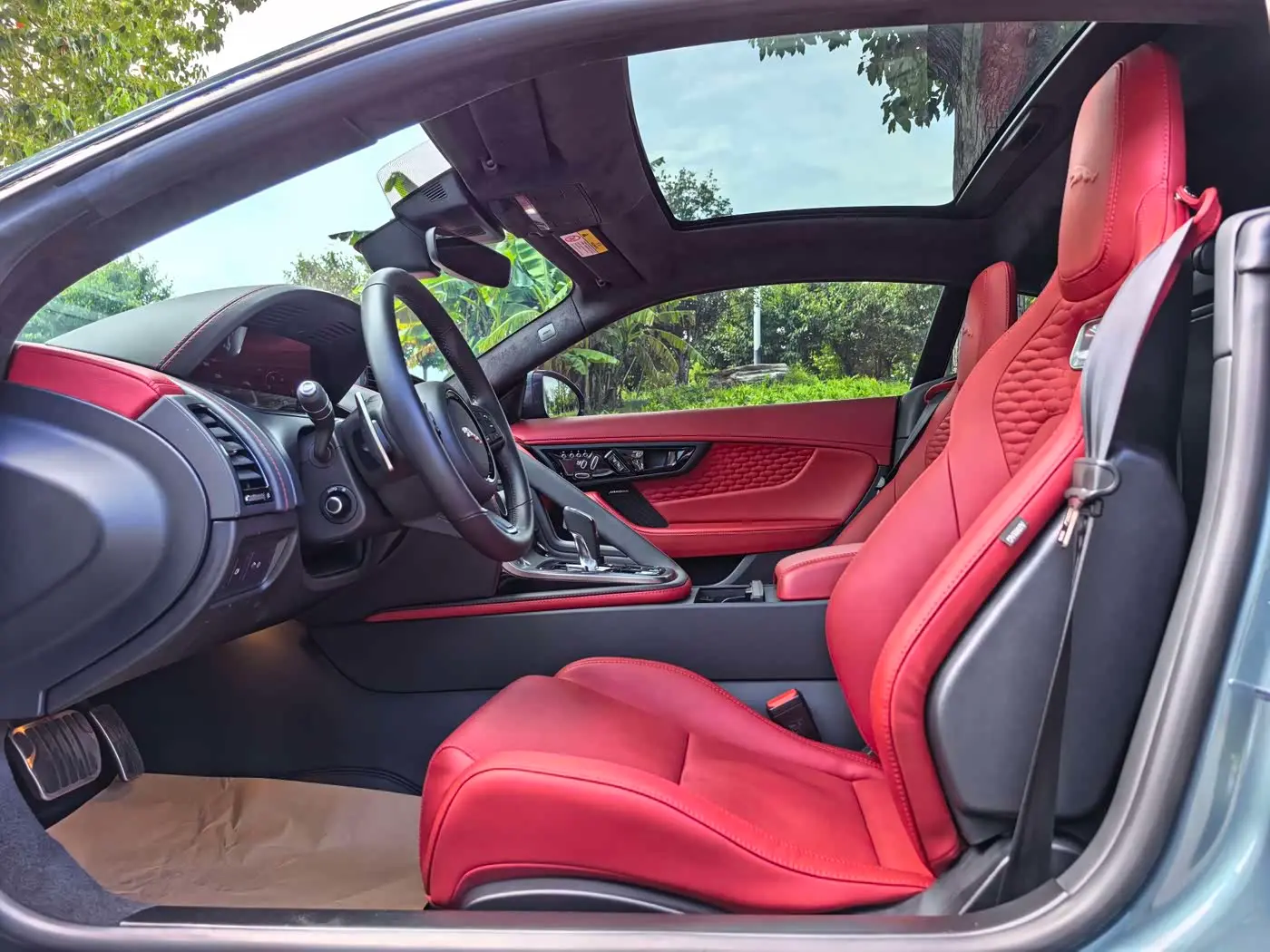 Jaguar F-TYPE 2024 — Photo 7/16
