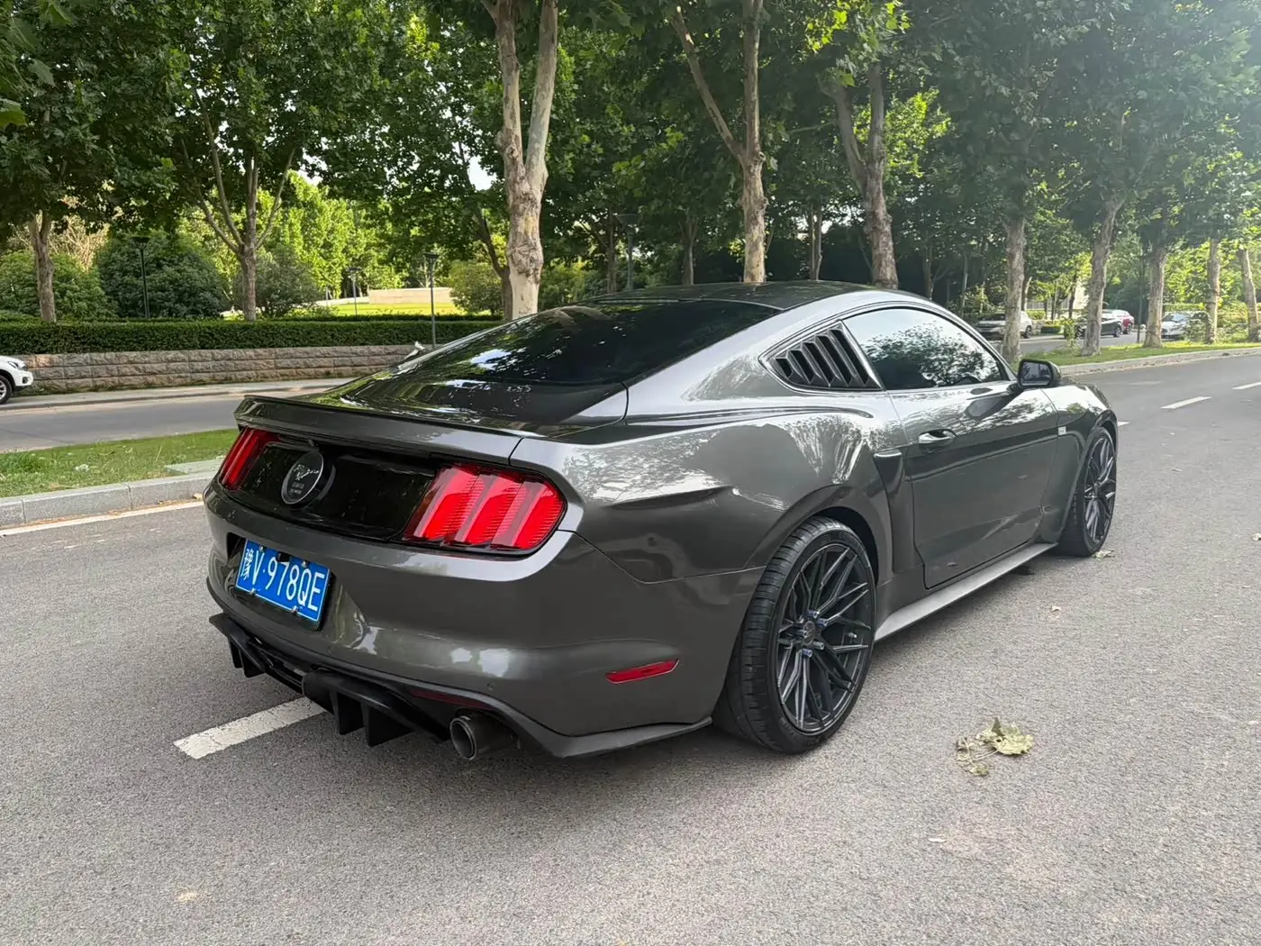 Ford Mustang 2016 — Фото 6/10