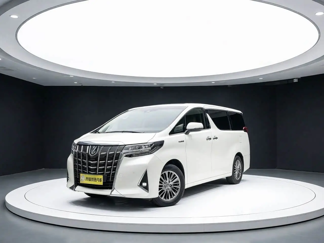 Toyota Alphard, 2022