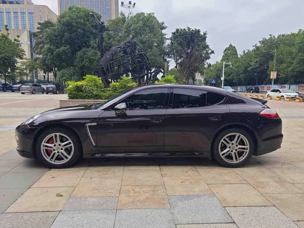 Porsche Panamera 2014 — Photo 8/18