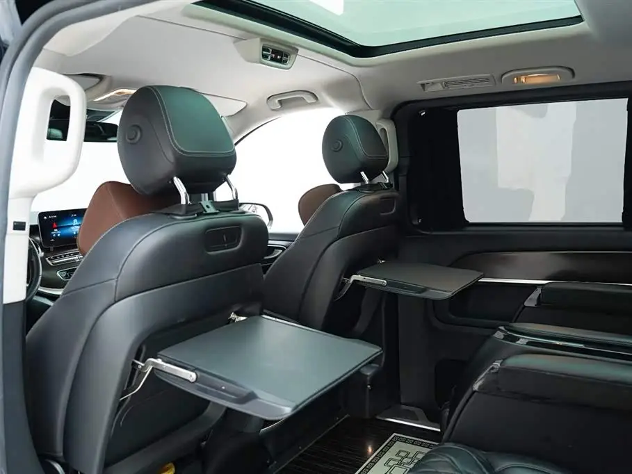 Mercedes-Benz V-Class 2021 — Фото 14/20