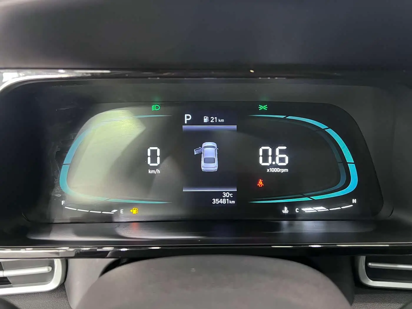 Hyundai Elantra 2023 — Photo 10/20