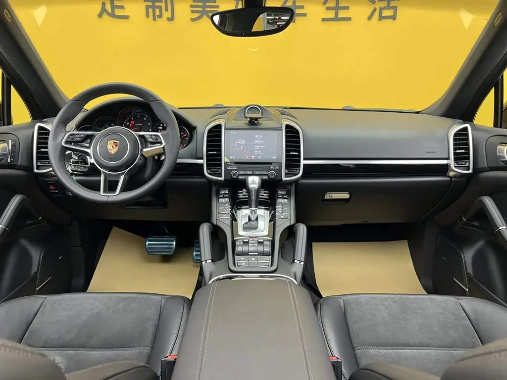Porsche Cayenne 2018 — Фото 15/20
