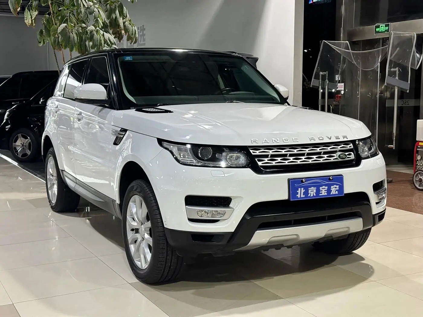 Land Rover Range Rover Sport 2014 — Фото 3/19