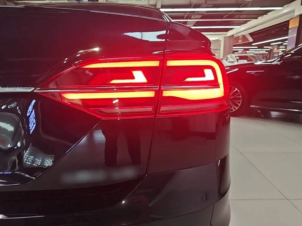 Volkswagen Phideon 2023 — Photo 8/20