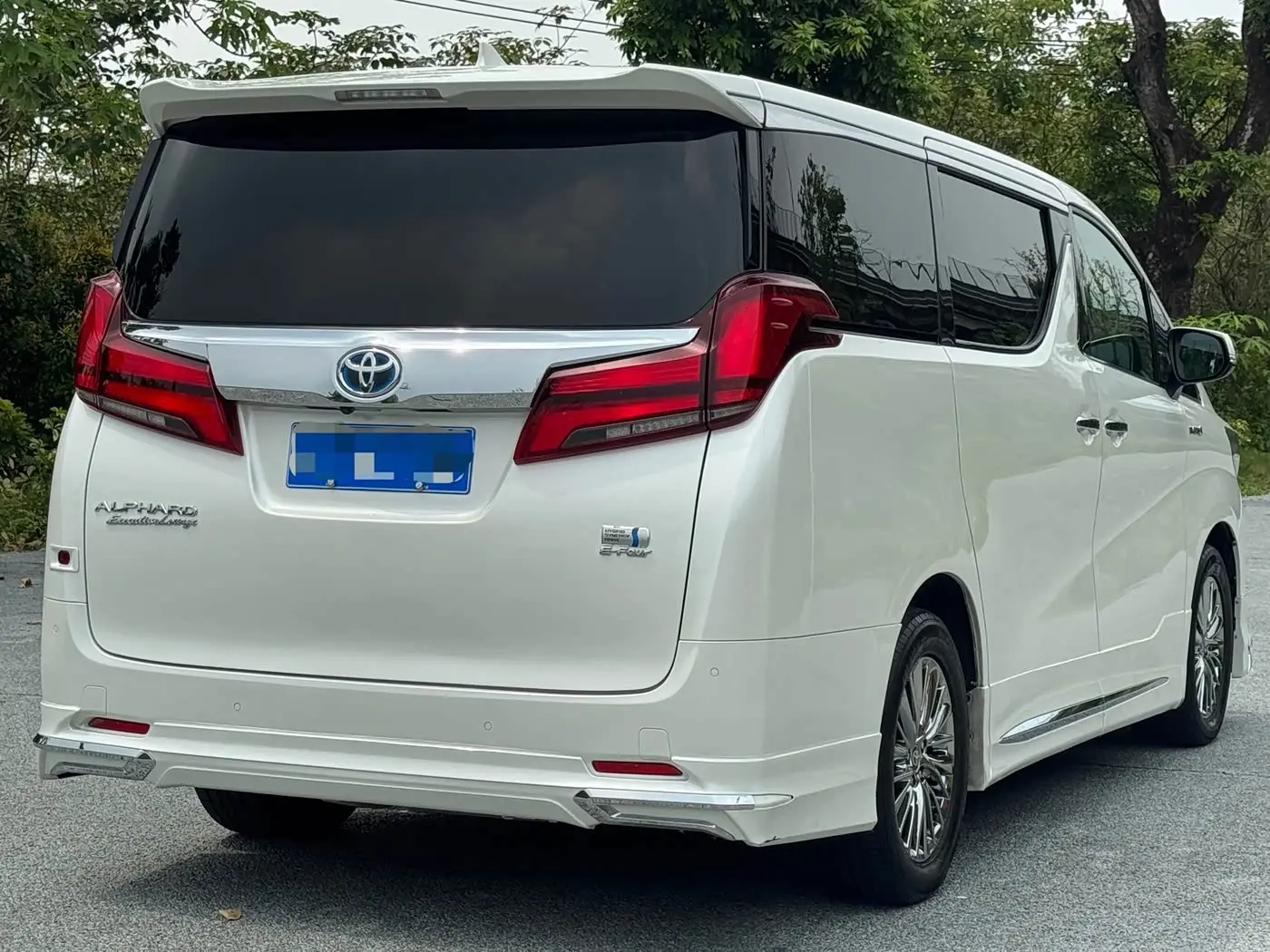 Toyota Alphard 2020 — Photo 4/18