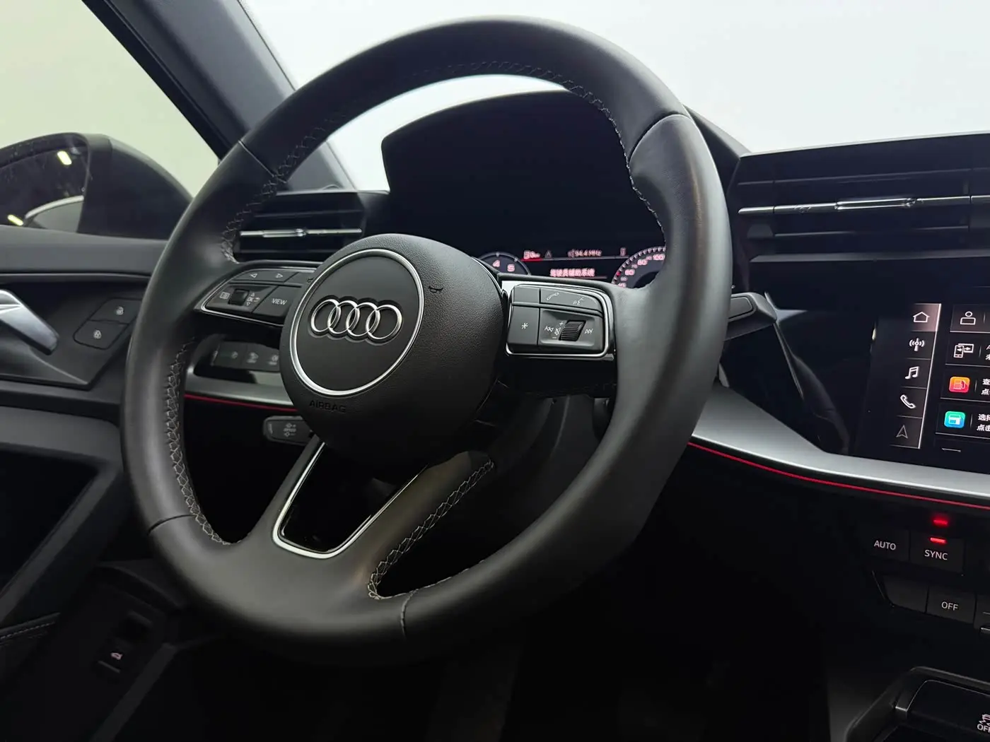 Audi A3 2023 — Фото 14/20