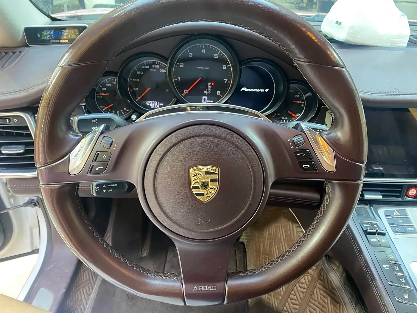 Porsche Panamera 2012 — Şəkil 9/20