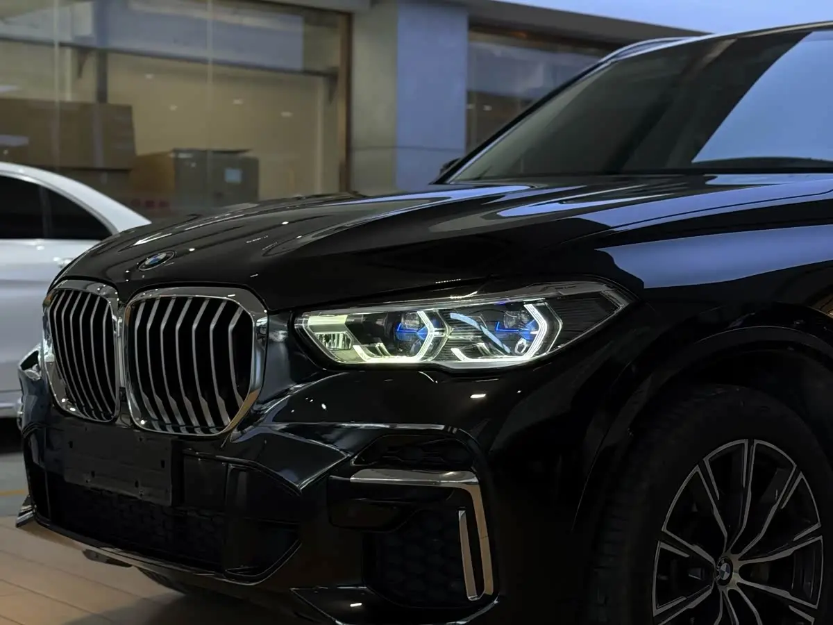 BMW X5 2022 — Photo 12/15
