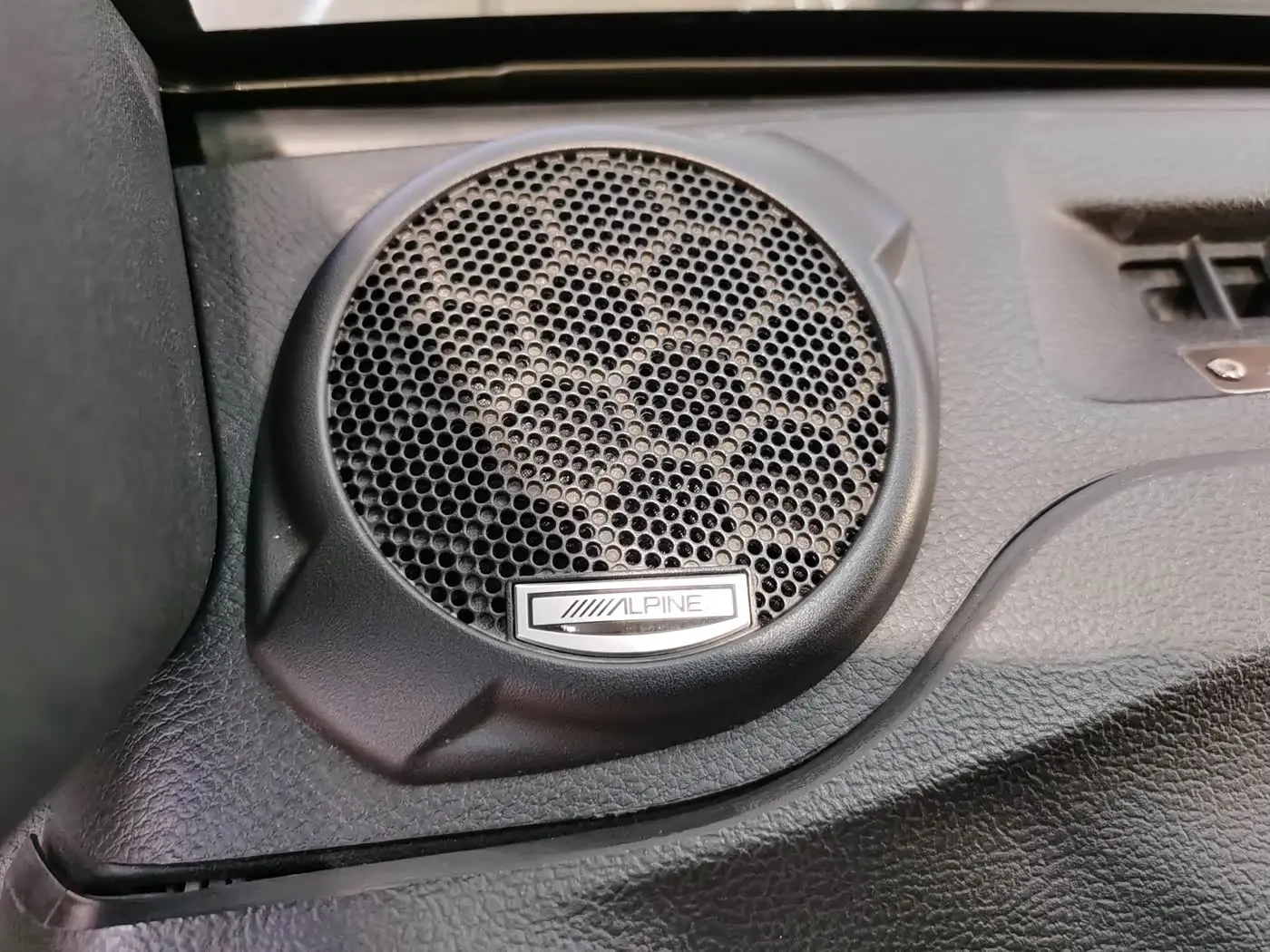 Jeep Wrangler 2015 — Şəkil 6/14