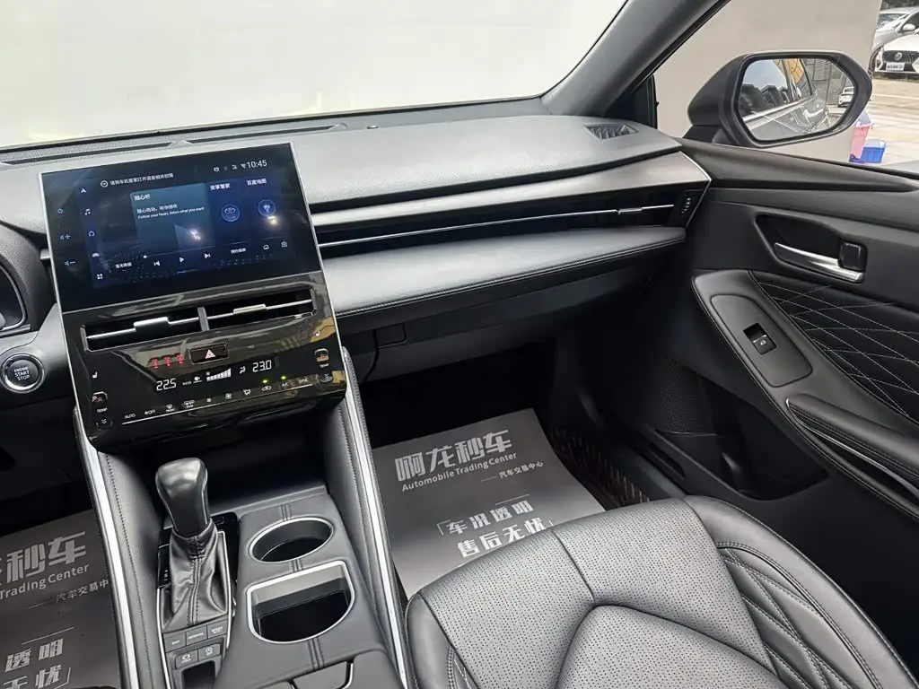 Toyota Avalon 2023 — Photo 7/14