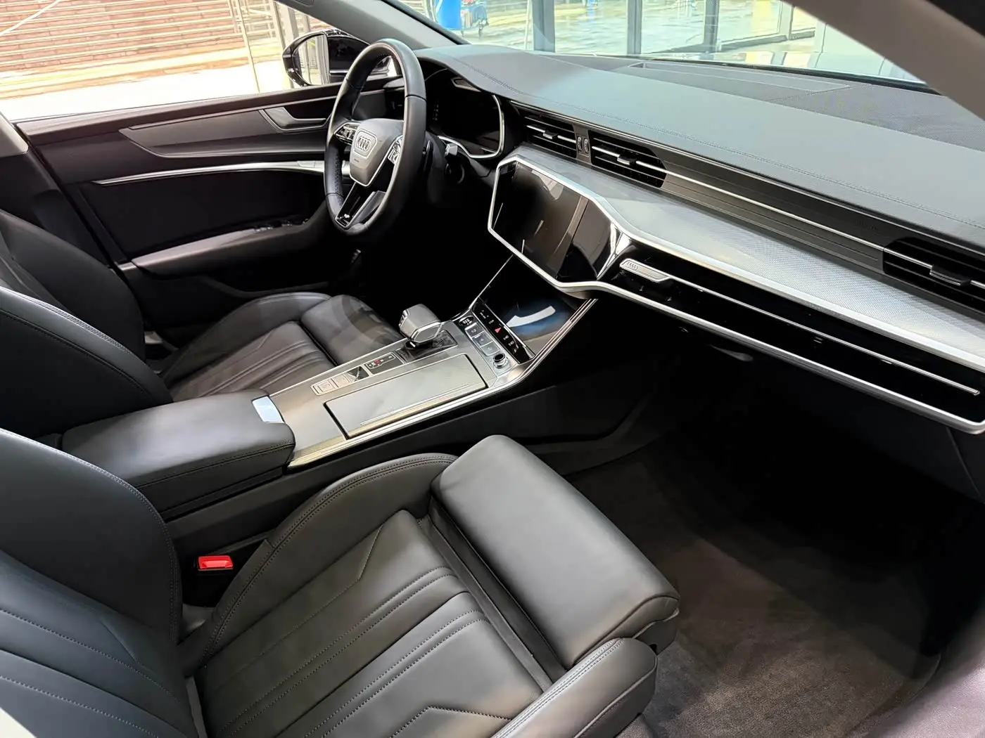 Audi A7 2023 — Фото 6/20
