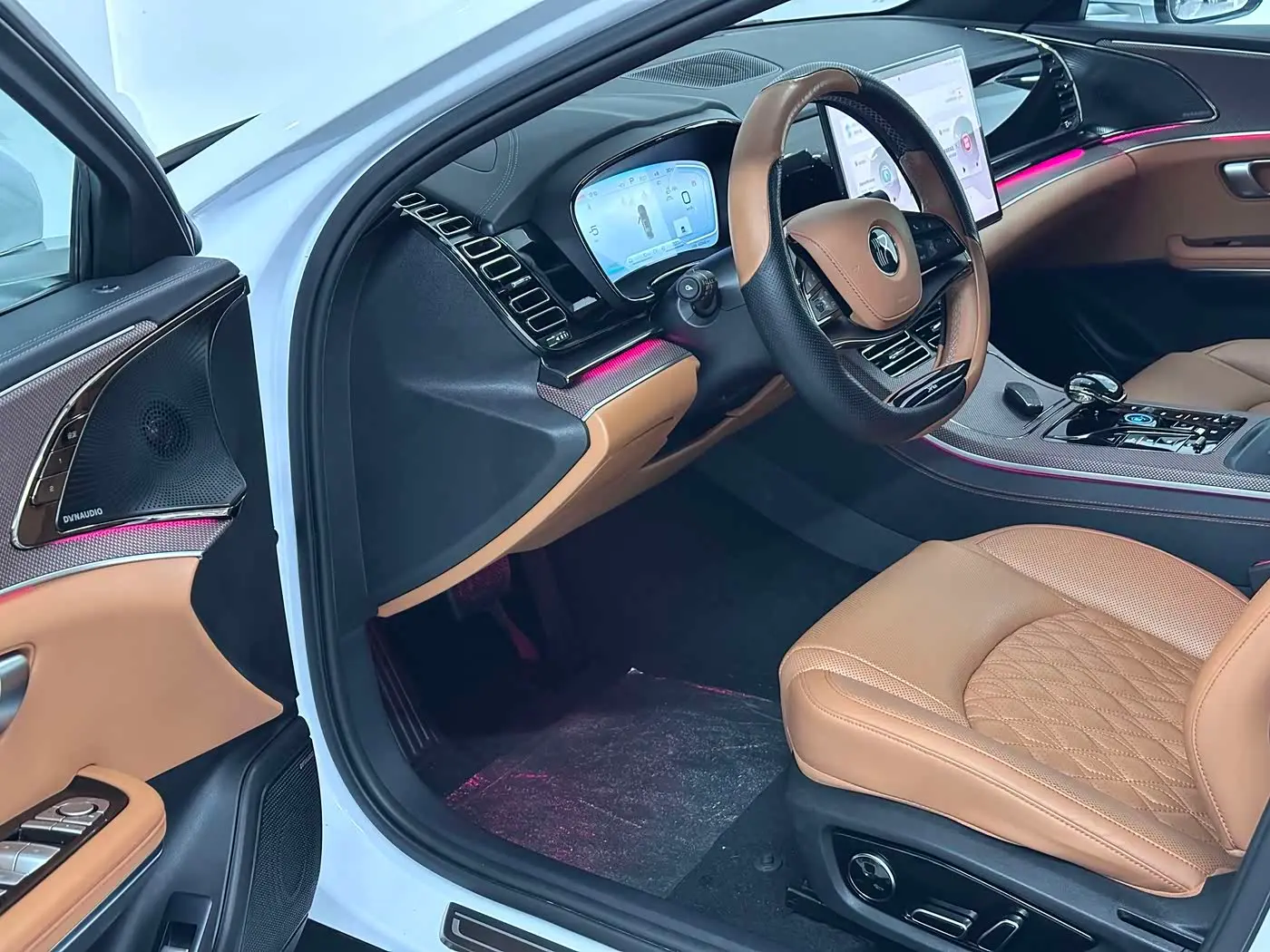 BYD Han 2022 — Photo 7/14
