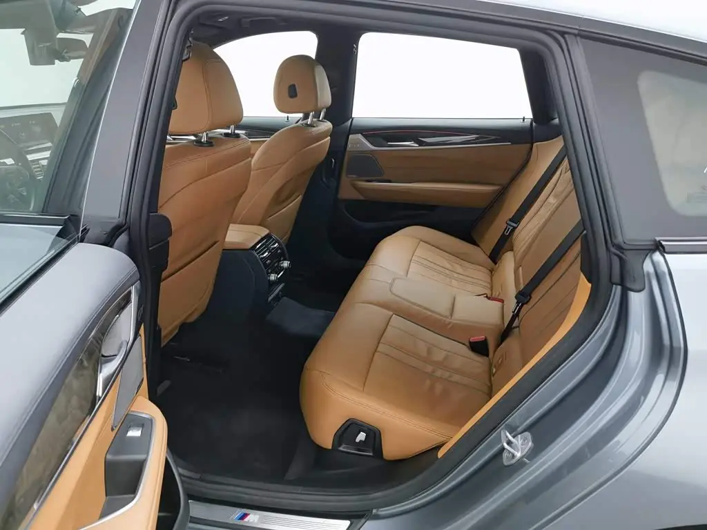 BMW 6 Series GT 2019 — Фото 15/20