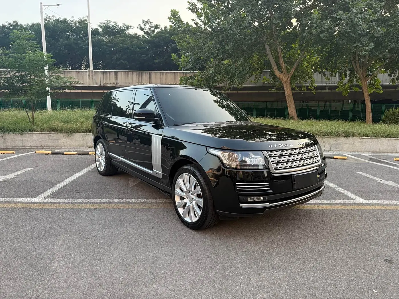 Land Rover Range Rover 2015 — Фото 11/13