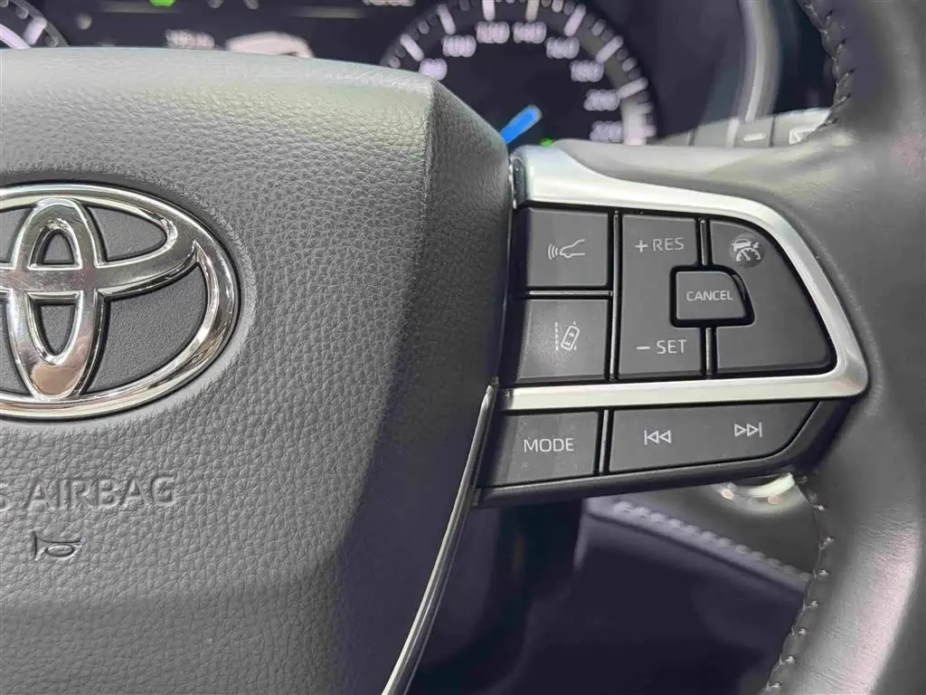 Toyota Highlander 2024 — Photo 11/20